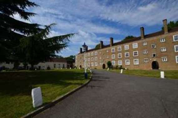1 bedroom Flat for s...
